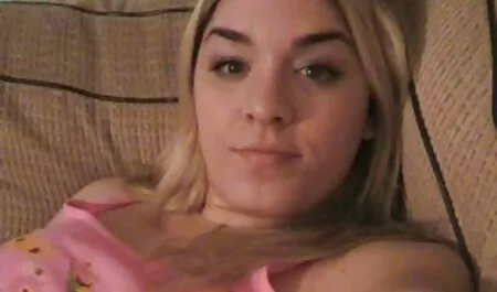 Giovane britannico con un cazzo film in streaming gratis porno potente riempie un piccolo buco anale stretto