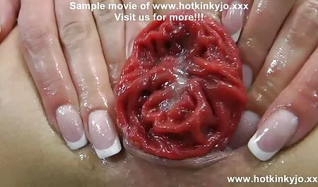 Trans parla film porno streaming completi con un gioco di culo sporco e si masturba verbalmente con un'enorme esplosione di sperma