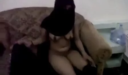 Ebano film porno in streaming Milf ottiene anale Doppia penetrazione in trio