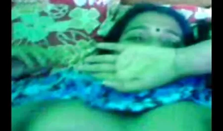 Cornea ragazza streaming film hard ottiene scopata in letto