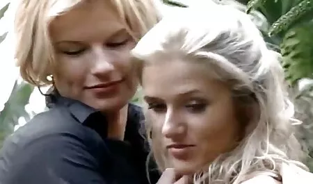 Carino giovane ragazza si masturba giocattolo il suo culo e film streaming per adulti la figa