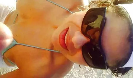 Ragazza si masturba e si strofina la figa stretta a letto. Due porno italiani streaming orgasmi! LSL # 03