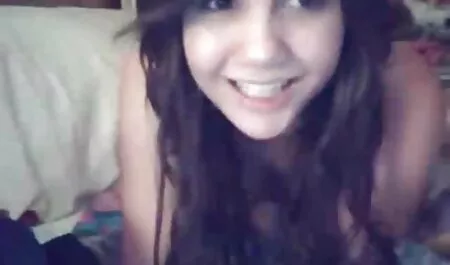 Mega milf ottiene una porzione di sperma sulle dita dei video amatoriali streaming piedi & amp; piedi!