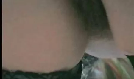 Giovane bionda accarezza video porno italiani streaming il suo corpo