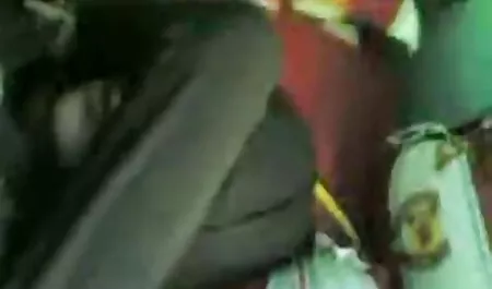 esce Skinny Ragazza con siti streaming porno una nuova ragazza e le insegna