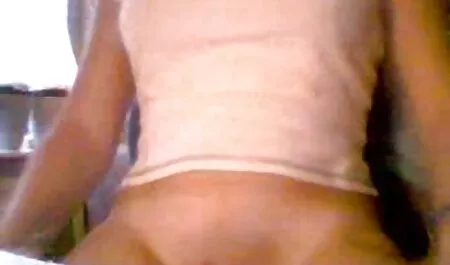 SURFER tizi cazzo succhiare sotto la porno film in streaming doccia