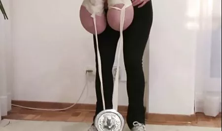 Parlare sporco ti dà una fantasia con un cazzo di dildo! film pormo streaming